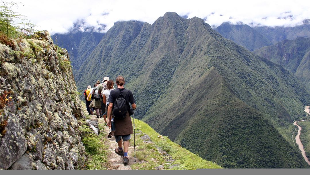 Peru trekking group
